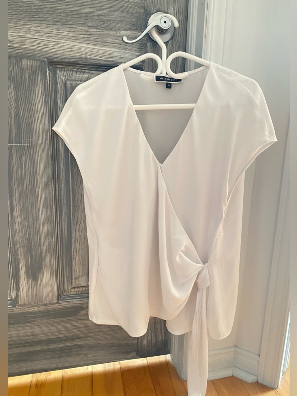 Melanie Lyne Ivory Cap-Sleeve Tie-Front Blouse